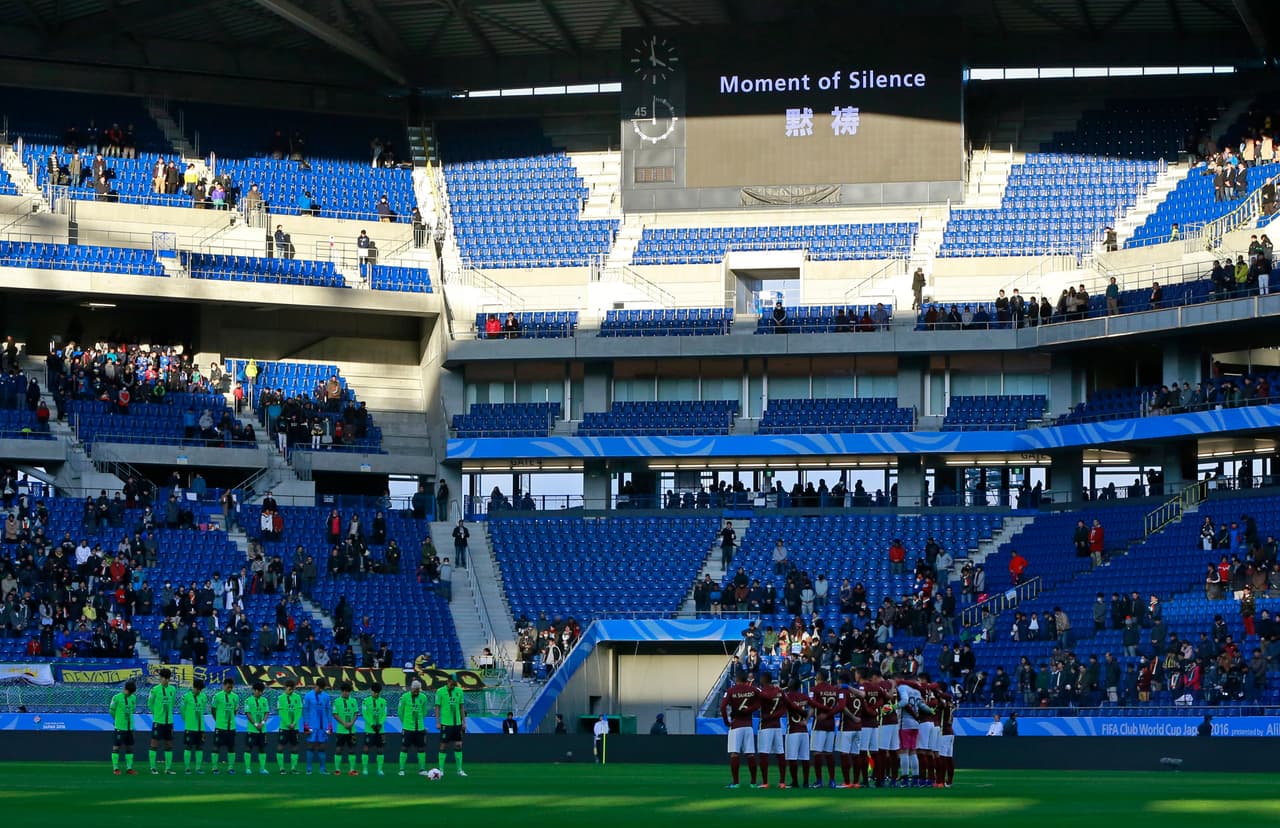 El partido no tuvo una gran acogida de parte del público local, que de a poco empieza a vivir el ambiente del Mundial de Clubes.