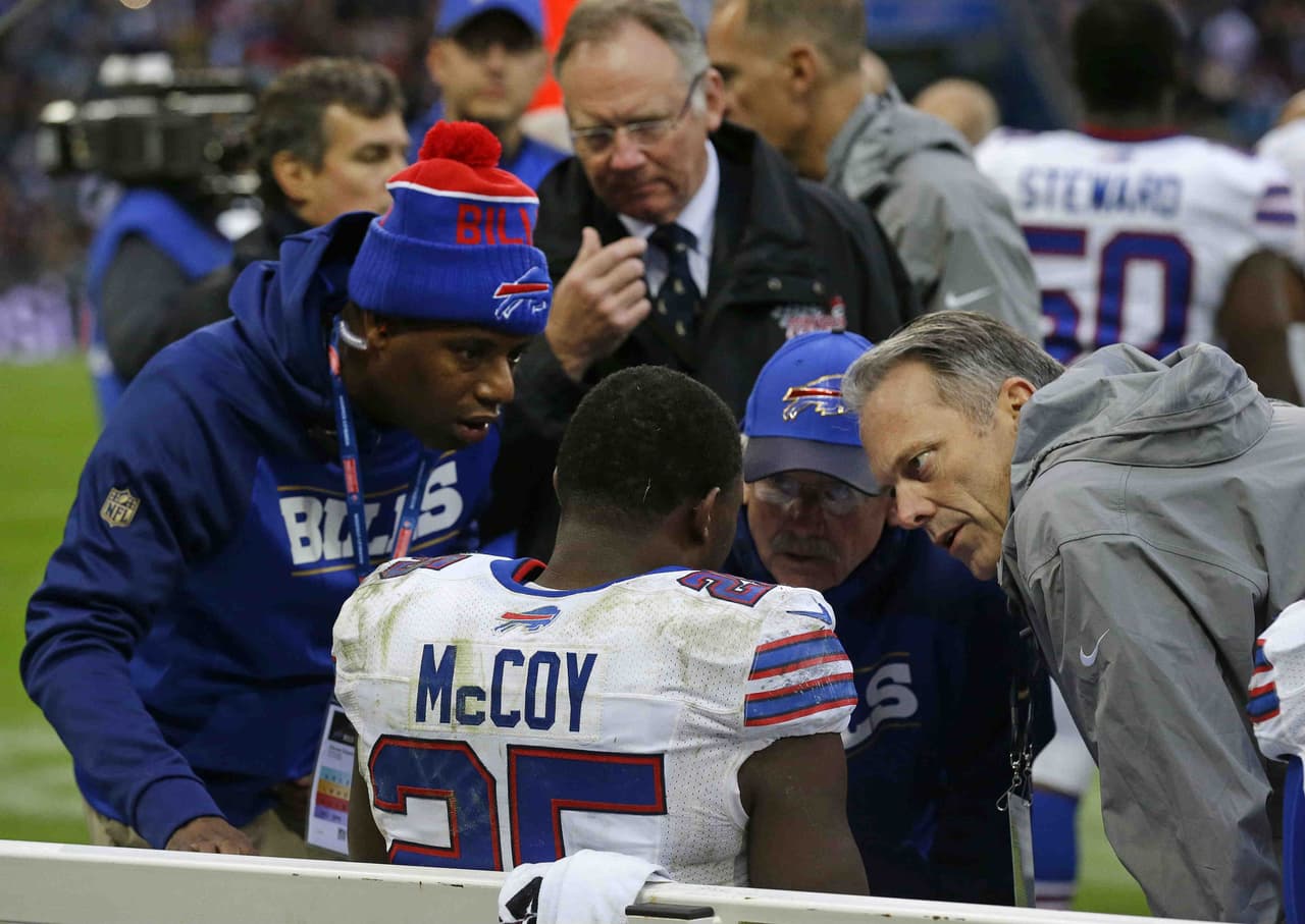 LESEAN MCCOY - Lesiones en el tendón de la corva y luego en los hombros han provocado actuaciones esporádicas.