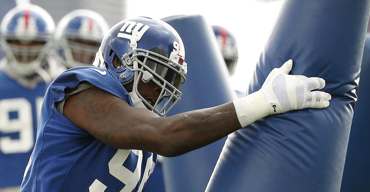 JASON PIERRE PAUL - Festejar el 4 de julio le costó muy caro. Una explosión provocó que le amputaran el dedo índice y sufrió daño en el pulgar de la mano derecha. Pudo jugar hasta la Semana 9.