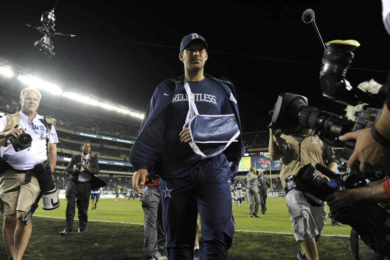 TONY ROMO - Fractura de clavícula durante la Semana 2. Desde entonces los Dallas Cowboys no ganan.