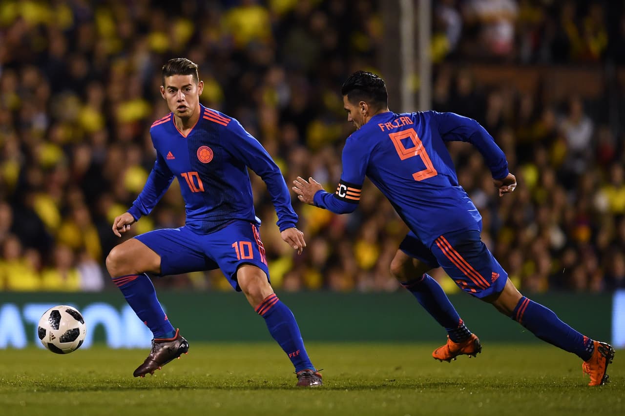 ¡Atención! ¿Cómo le ha ido a Colombia jugando con camiseta azul en los Mundiales?