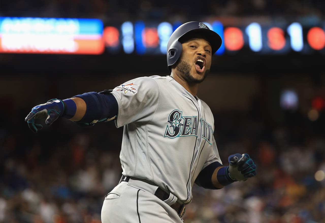 10: El beisbolista dominicano Robinson Canó recibió 24 millones de dólares gracias a su papel con Seattle Mariners en la MLB, tras ocho años con los Yankees.