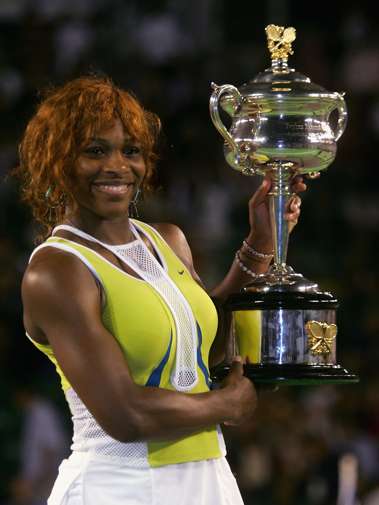 En la final de Australian Open de 2005 obtuvo su primer torneo de Grand Slam luego de la racha de finales con su hermana: se impuso 2-6, 6-3, 6-0 contra su compatriota Lindsay Davenport.