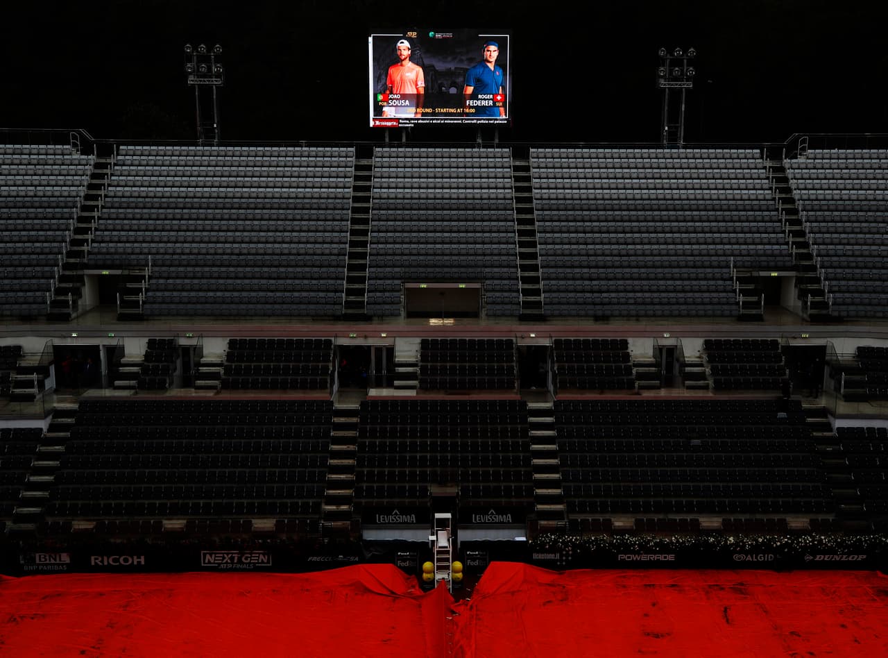 Los fanáticos del tenis mundial y los presentes en Italia se quedaron con las ganas de ver el debut de Roger Federer, Rafael Nadal y Novak Djokovic en el Masters 1,000 de Roma, cuya jornada se suspendió por la lluvia.