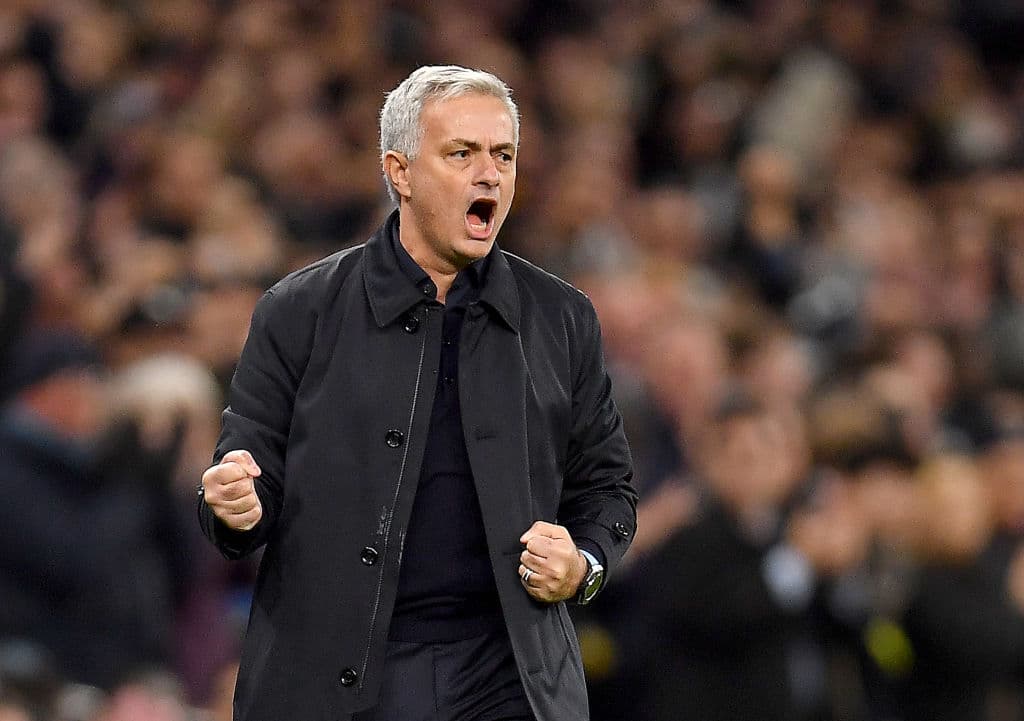 El Tottenham vino de atrás para remontarle dos goles al Olympiacos en el regreso de José Mourinho a la Champions League.