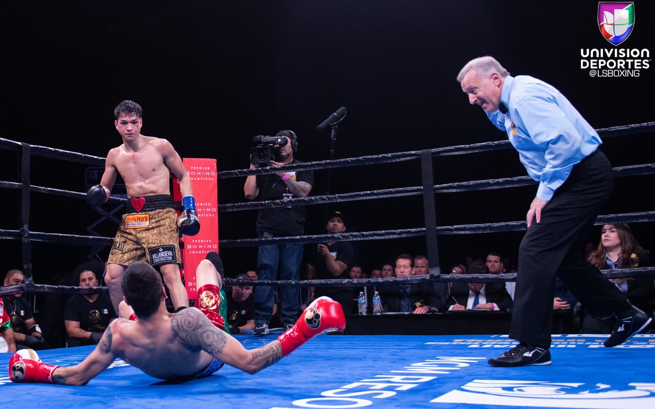 En la velada coestelar, el invicto Brandon Figueroa acabó con Moisés 'Chucky' Flores en tres asaltos para seguir avanzando en la clasificación y poder contender por un título mundial en un futuro cercano.