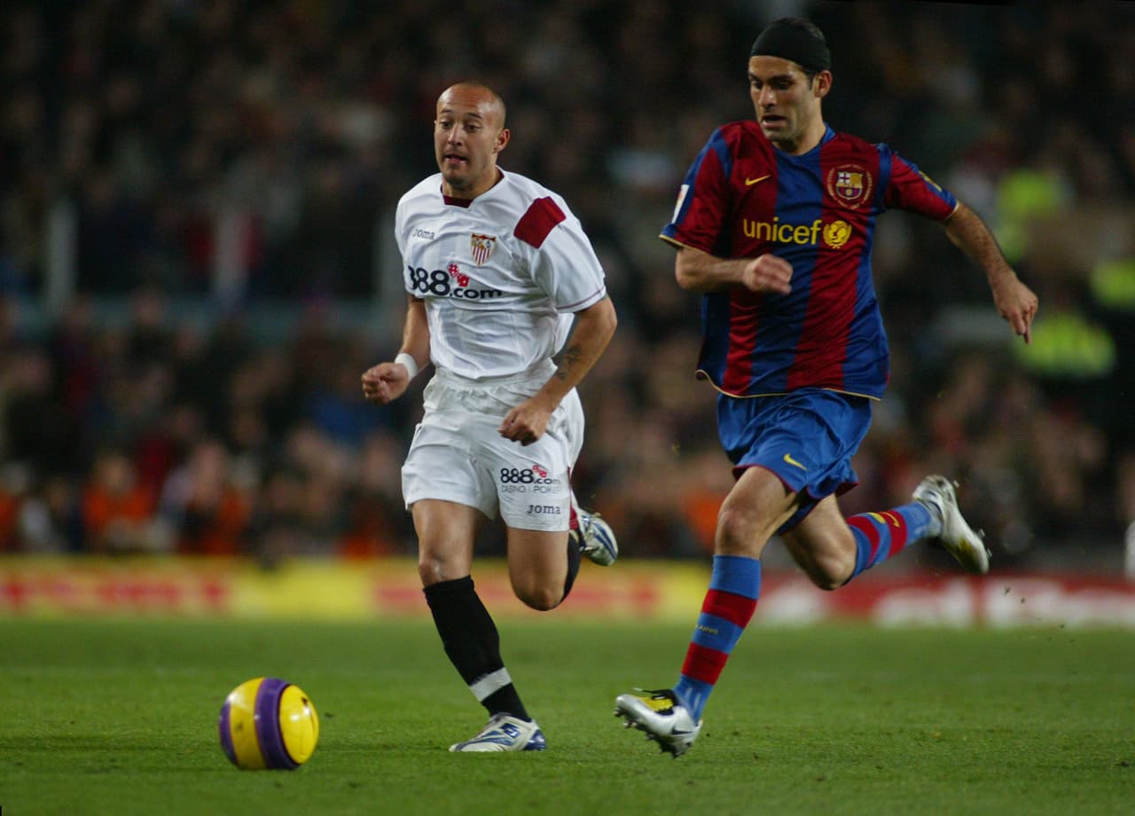 En 2003 Márquez se unió al FC Barcelona, equipo con el que disputó 242 partidos, ganó cuatro campeonatos en La Liga, una Copa del Rey y una Liga de Campeones de la UEFA.