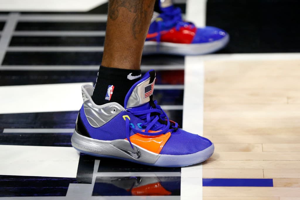 Tras el cambio de reglas de la liga, los basquetbolistas están al último grito de la moda en cuanto a calzado se refiere.