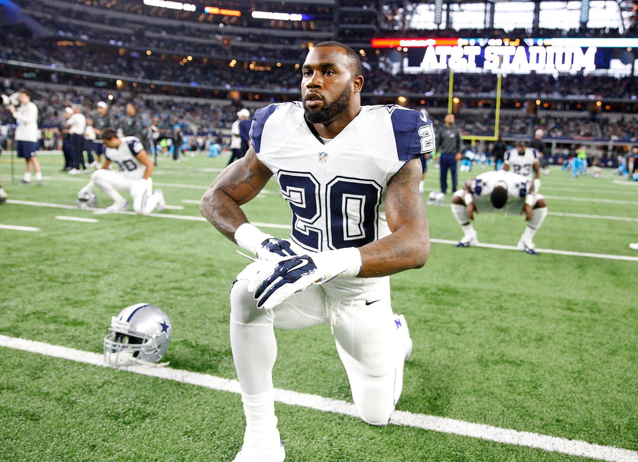 Dallas Cowboys running back Darren McFadden (20) stretches before an NFL game against the Carolina Panthers in Arlington, Texas, Thursday, November 26, 2015. The Panthers defeated the Cowboys, 33-14. (James D. Smith via AP)