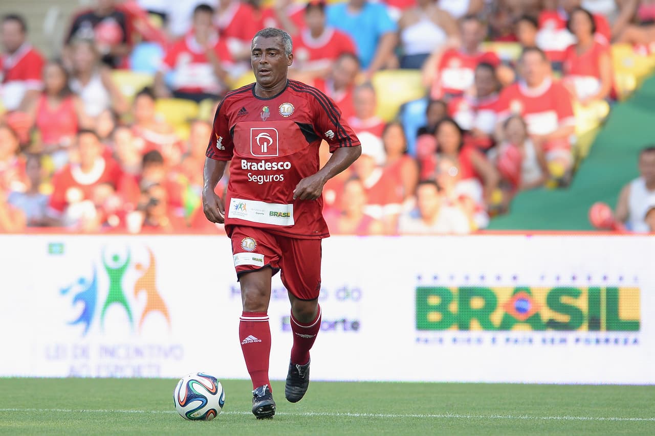 Romario se retiró con 43 años luego de ser campeón en Estados Unidos 1994 con Brasil y con una carrera marcada por ser un goleador destacado en Barcelona de España y en equipos del futbol brasileño.