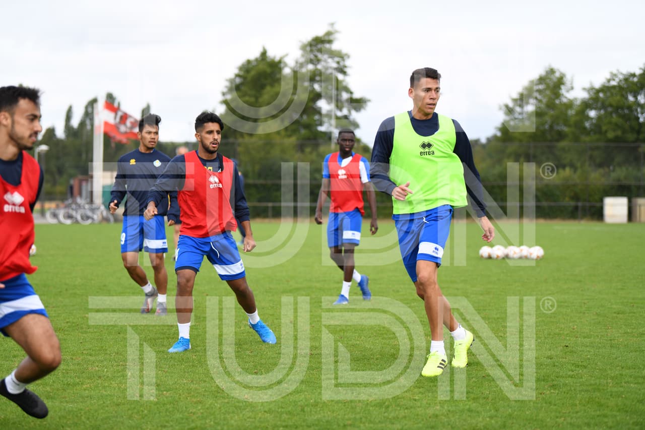 Estas son las primeras imágenes de Héctor Moreno con su nuevo club, Al-Gharafa SC de la Stars League de Catar.