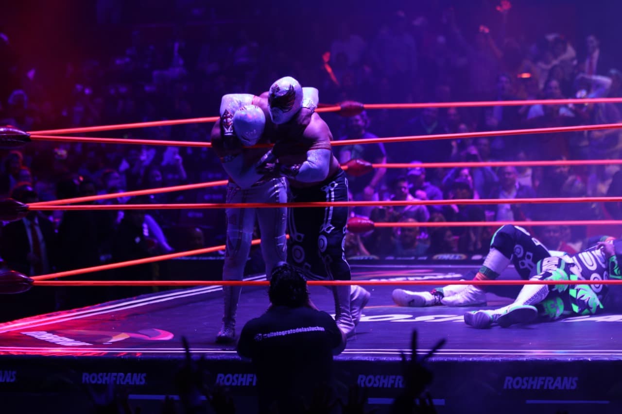 Místico y Carístico, nuevos campeones de parejas del CMLL.