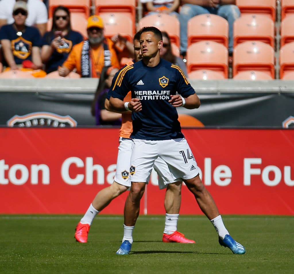 El segundo hijo del futbolista mexicano y de la modelo australiana resultó ser una hermosa niña a quien nombraron Nala.