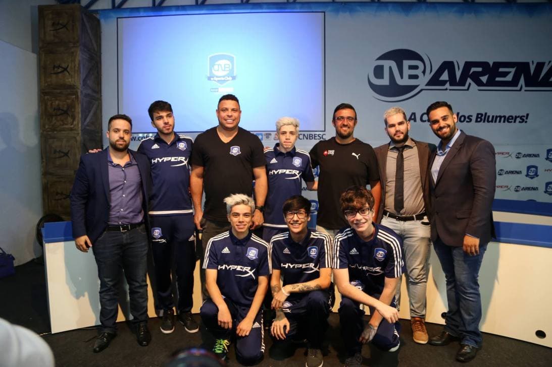 Después invirtió en el equipo de eSports CNB, el cual hoy en día es uno de los más grandes de Brasil.