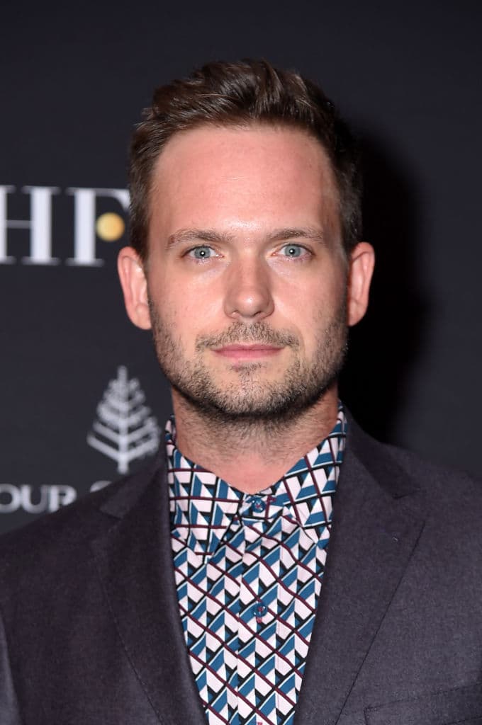 Patrick J. Adams - 27 de agosto