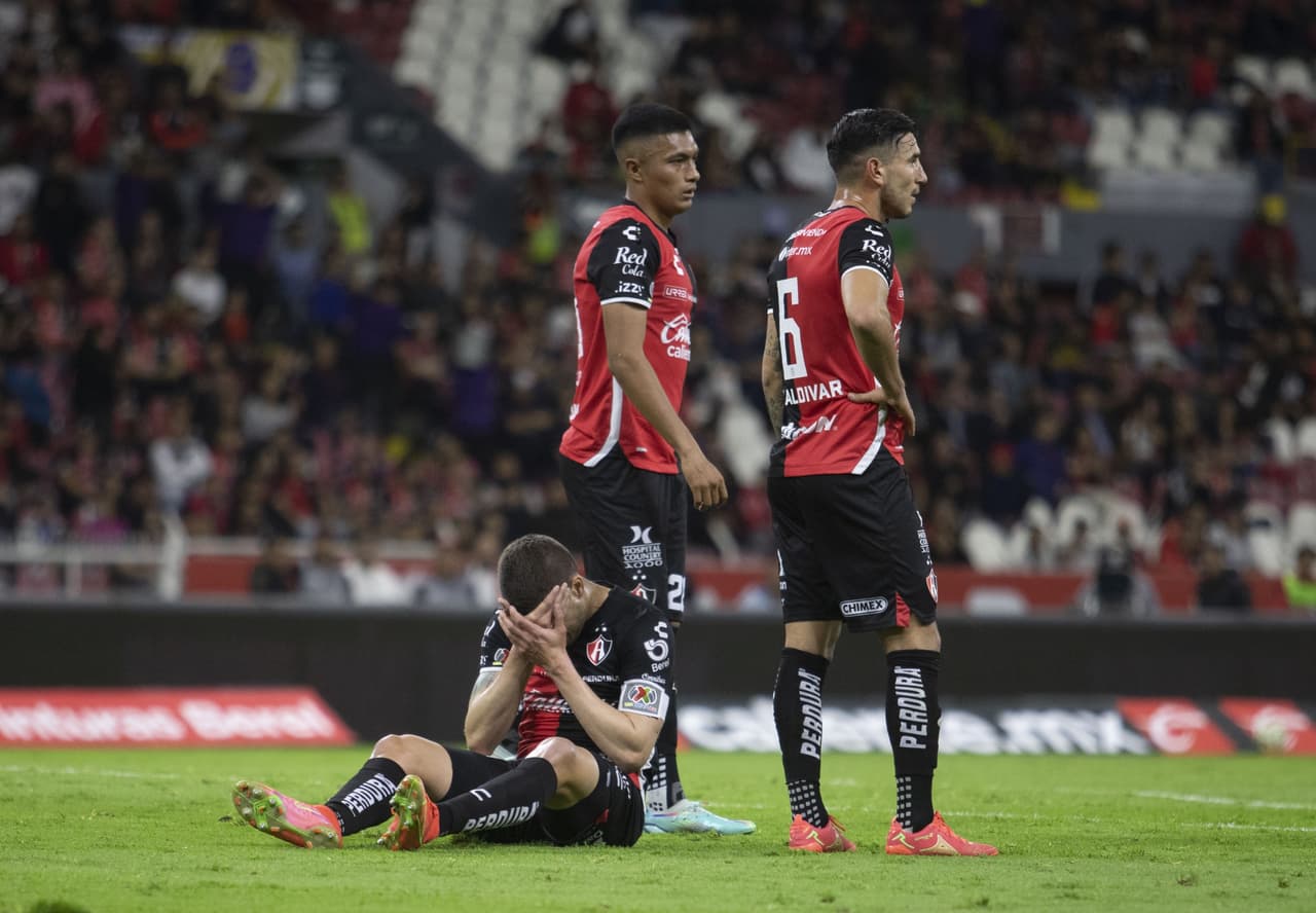 Atlas y Toluca firmaron un empate sin goles en partido pendiente de la Jornada 1 del Torneo Clausura 2023 de Liga MX. El debut de los Rojinegros en el Jalisco se había postergado por la mala calidad del césped.