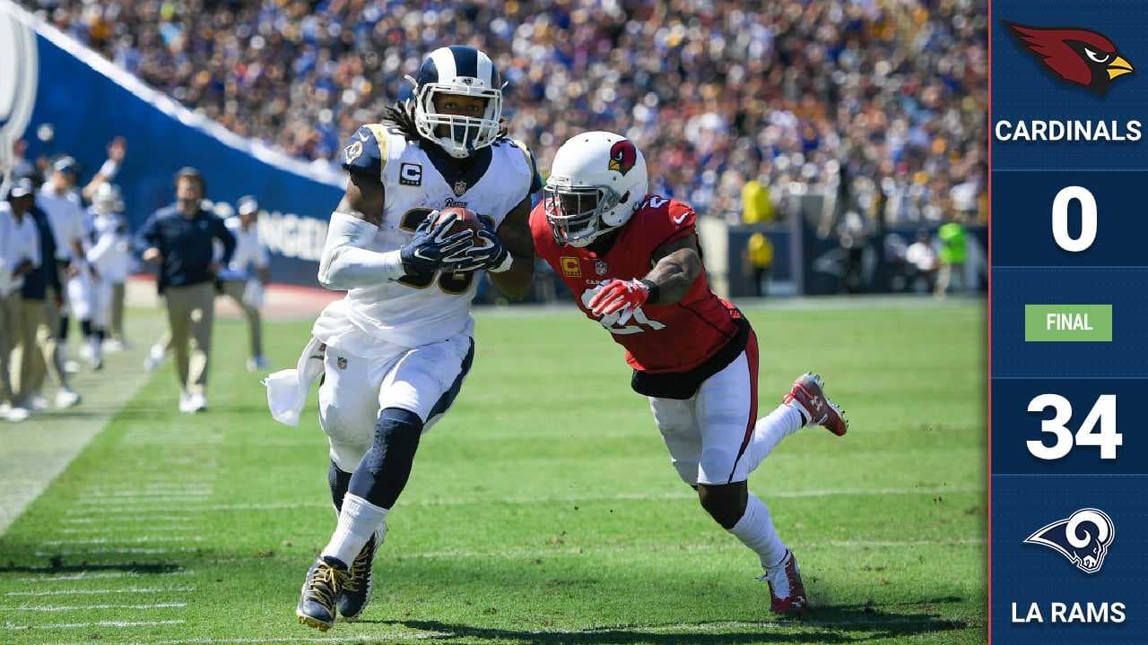 Jared Goff lanzó para 354 yardas con una anotación y una intercepción, mientras que Todd Gurley anotó tres touchdowns para los Rams quienes no tuvieron piedad de unos alicaídos Cardinals.