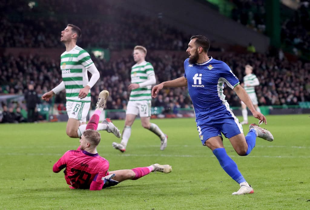 Celtic se impone 3-2 al Real Betis durante la última Jornada de la fase de Grupos en la UEFA Europa League. Welsh, Henderson y Turnbull le dieron la victoria al equipo escocés, mientras que Bain (autogol) y Borja Iglesias descontaron para los béticos. Diego Lainez jugó 63 minutos.