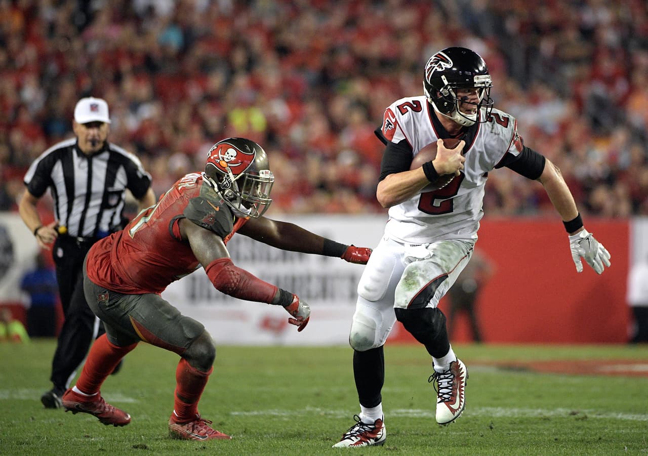 <b>Constancia, un gran calificativo</b>
<br>- Matt solo se ha perdido tres partidos desde que la franquicia de los Falcons lo eligió en el Draft, esto habla de una regularidad increíble y, para su posición, expuesto constantemente a golpes, son buenos números.
<br>- Ryan ha disputado 189 juegos y tiene marca de 109 victorias y 80 derrotas, además, ha lanzado para más de 50 mil yardas (51,185) junto con 321 touchdowns y 147 intercepciones.