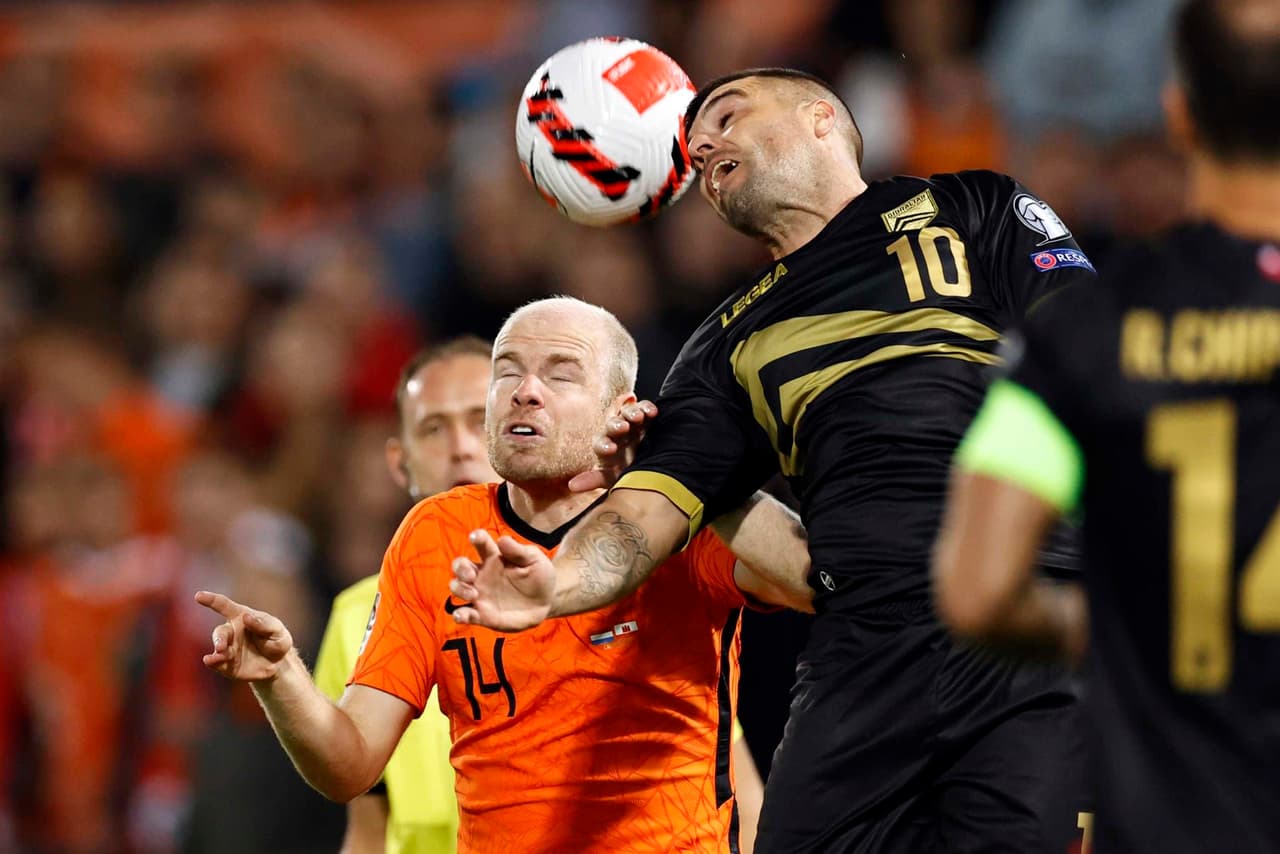 Goleada que recibió Gibraltar ante Países Bajos con marcador de 0-6 durante las eliminatorias de la UEFA, rumbo a Catar 2022. Virgil Van Dijk, Memphis Depay con dos, Denzel Dumfries, Amaut Danjuma y Donyell Malen, sumaron goles para el triunfo durante esta fecha y se colocan en la cima del grupo G.