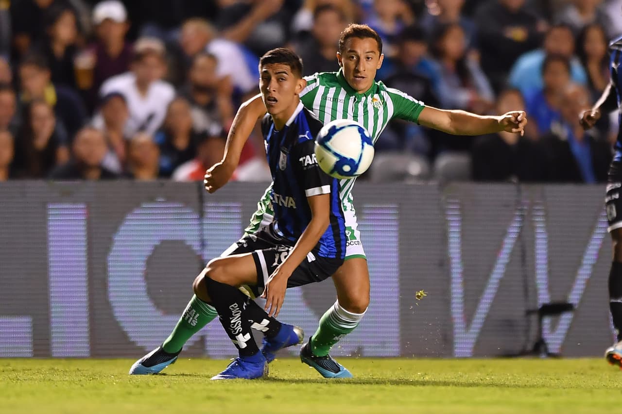Diego Lainez y Andrés Guardado estuvieron presentes en la gira del Betis ante Querétaro