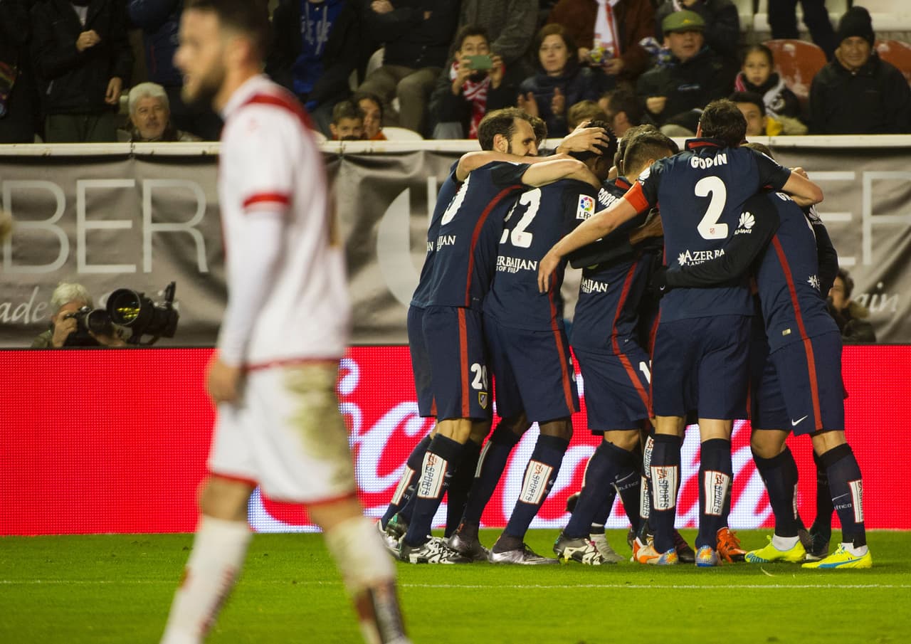 Con este resultado el Atlético se mantiene en la punta, compartida con el Barcelona.