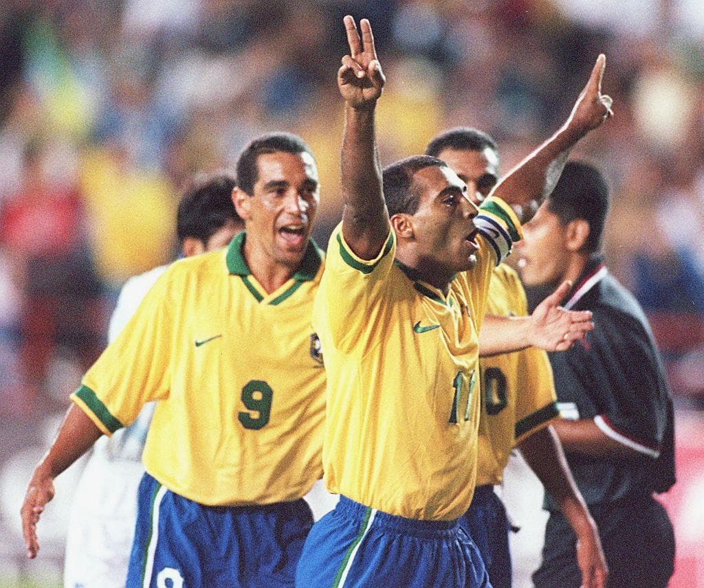 Brasil fue de nueva cuenta invitado para la Copa Oro de 1998 donde fue eliminado en las Semifinales por Estados Unidos con marcador de 1-0. En el duelo por el tercer lugar, venció a Jamaica 1-0.