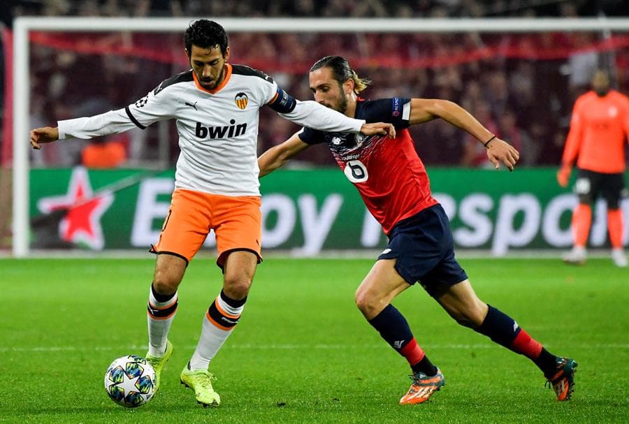 Lille 1-1 Valencia. Ikoné rescató el empate para el Lille al minuto 95; por el Valencia marcó Cheryshev.