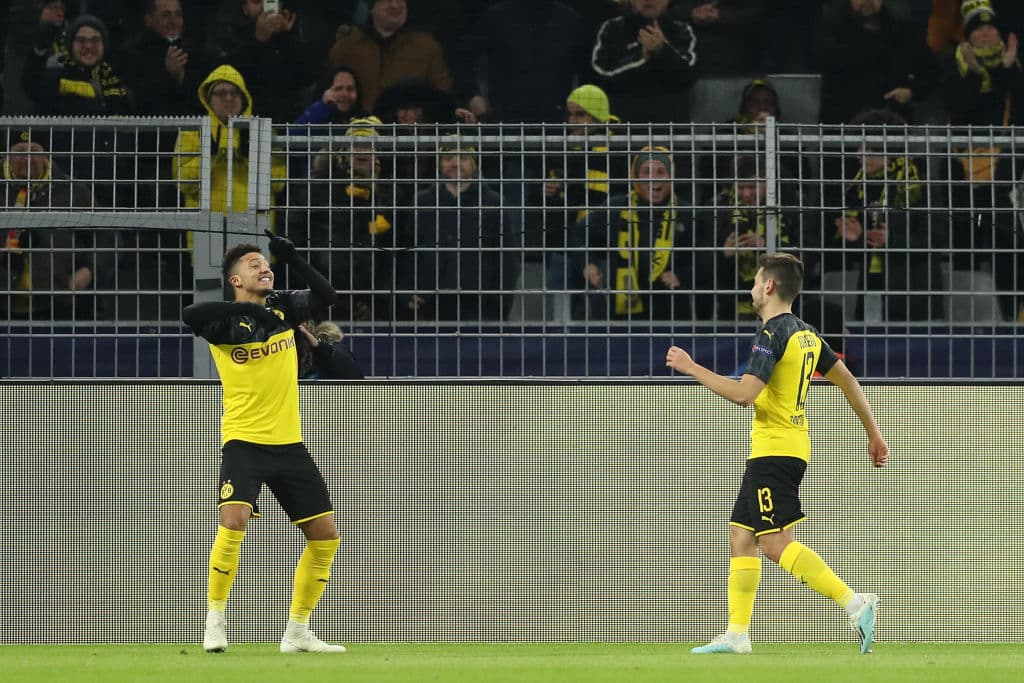 El festejo es con alegría, pero sobre todo con mucho ritmo de parte del atacante inglés.