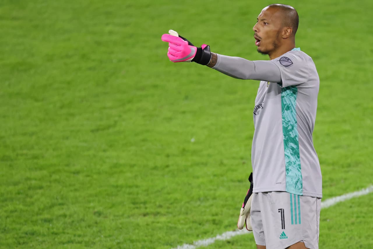 EQUIPO DE LA SEMANA / ARQUERO - Eloy Room (Columbus Crew SC)