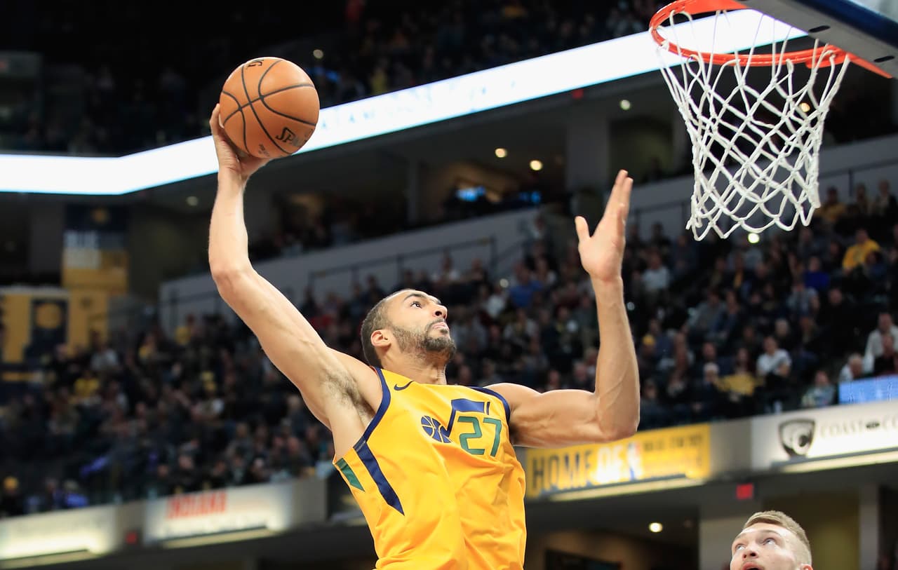 <b>UTAH JAZZ</b>
<br>C: Rudy Gobert
<br>2018/2019: 14.9 puntos, 12.2 rebotes y 1.9 asistencias por partido.