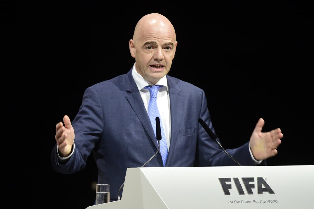 Joseph Blatter advierte a Infantino de posibles traidores en la FIFA