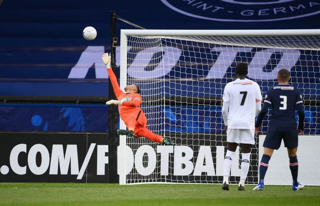 Mauri Icardi (9’) abrió el marcador y Kylian Mbappé (41’, 90+3’) creció la diferencia desde los once pasos y posteriormente sentenció el resultado. El siguiente compromiso del PSG en la Ligue 1 será visitando al Lyon.