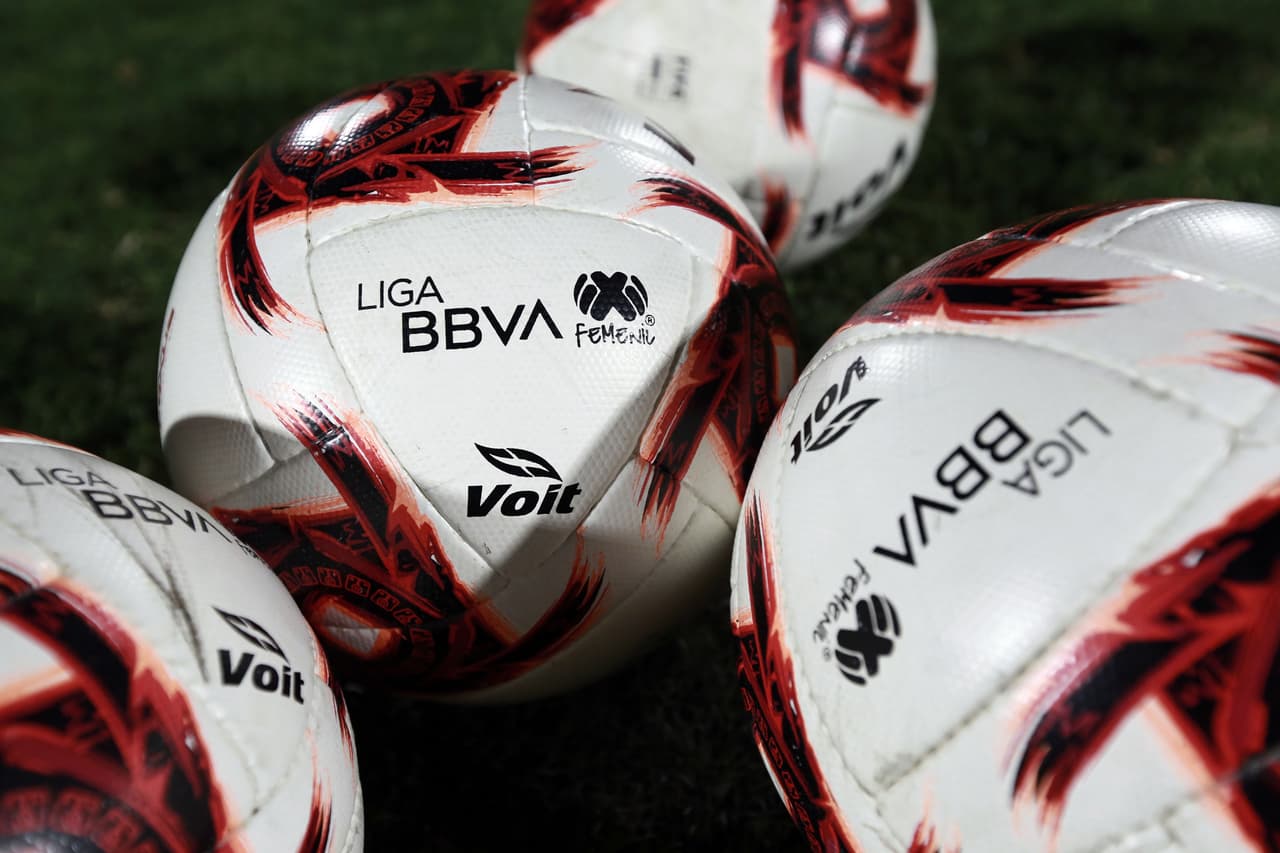 Ni los carros, ni el trompo, ni los patines; su juguete favorito siempre fue un balón de futbol.