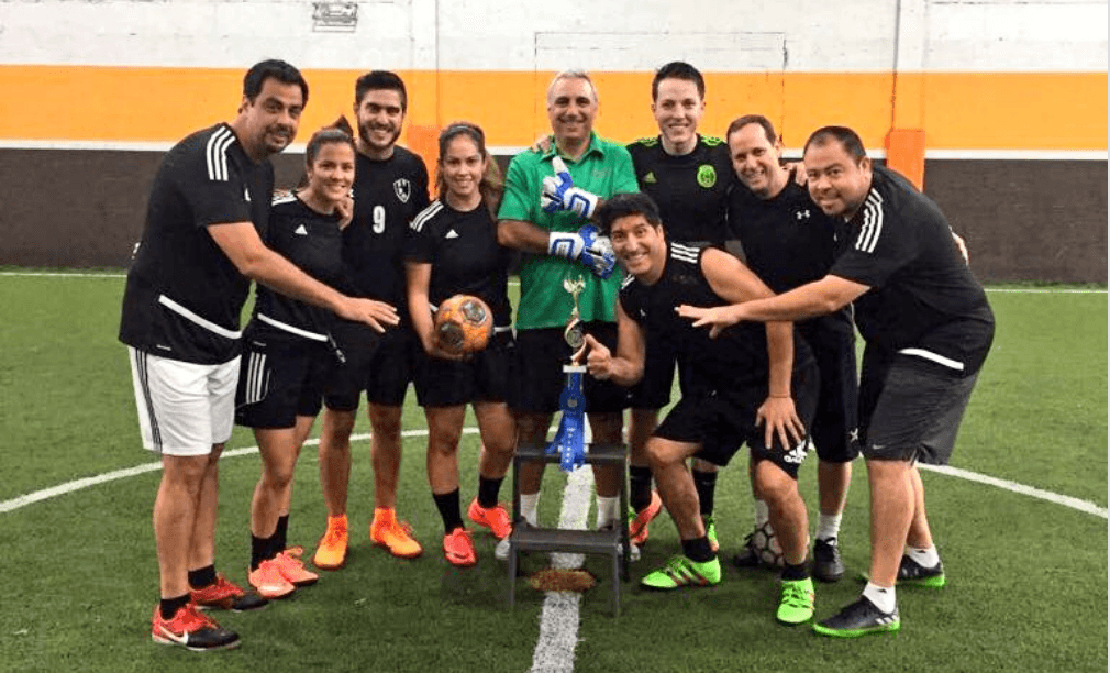 Con Hristo de arquero y Zamorano de delantero, los Talentos de Univision sumaron un título más en su carrera