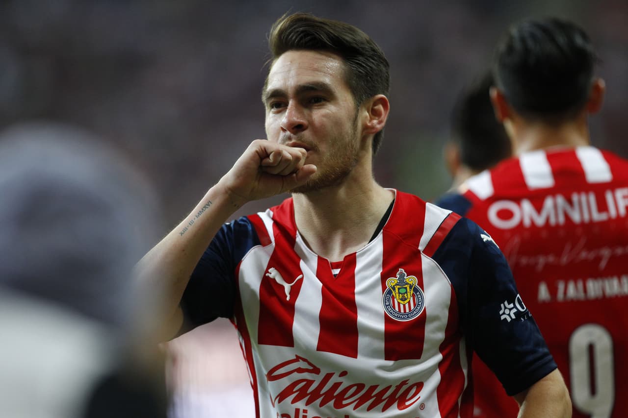 Angulo puso cifras definitivas y selleba el tercer triunfo al hilo para el Guadalajara.