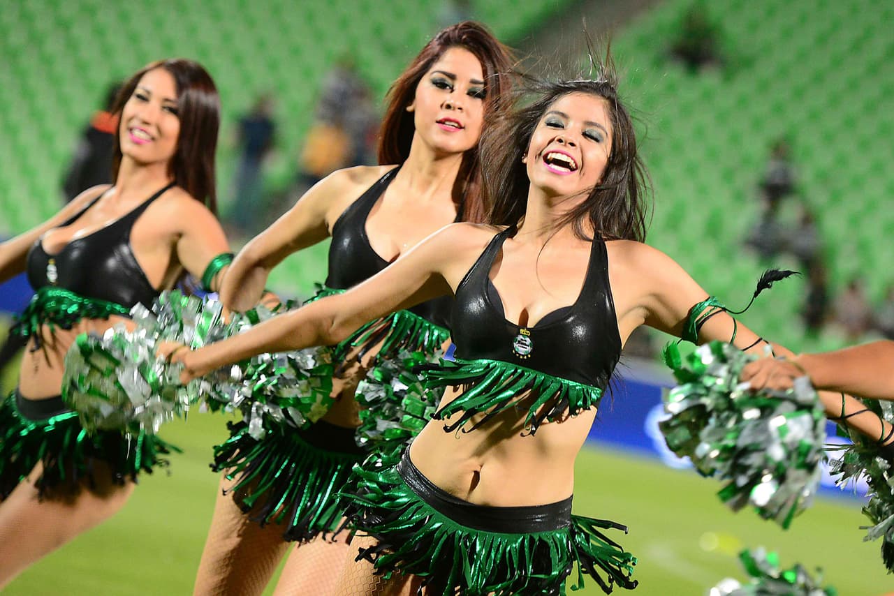 La belleza de las porristas en la fecha 11