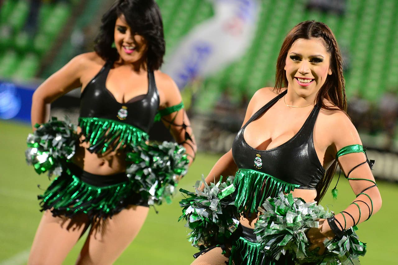 La belleza de las porristas en la fecha 11