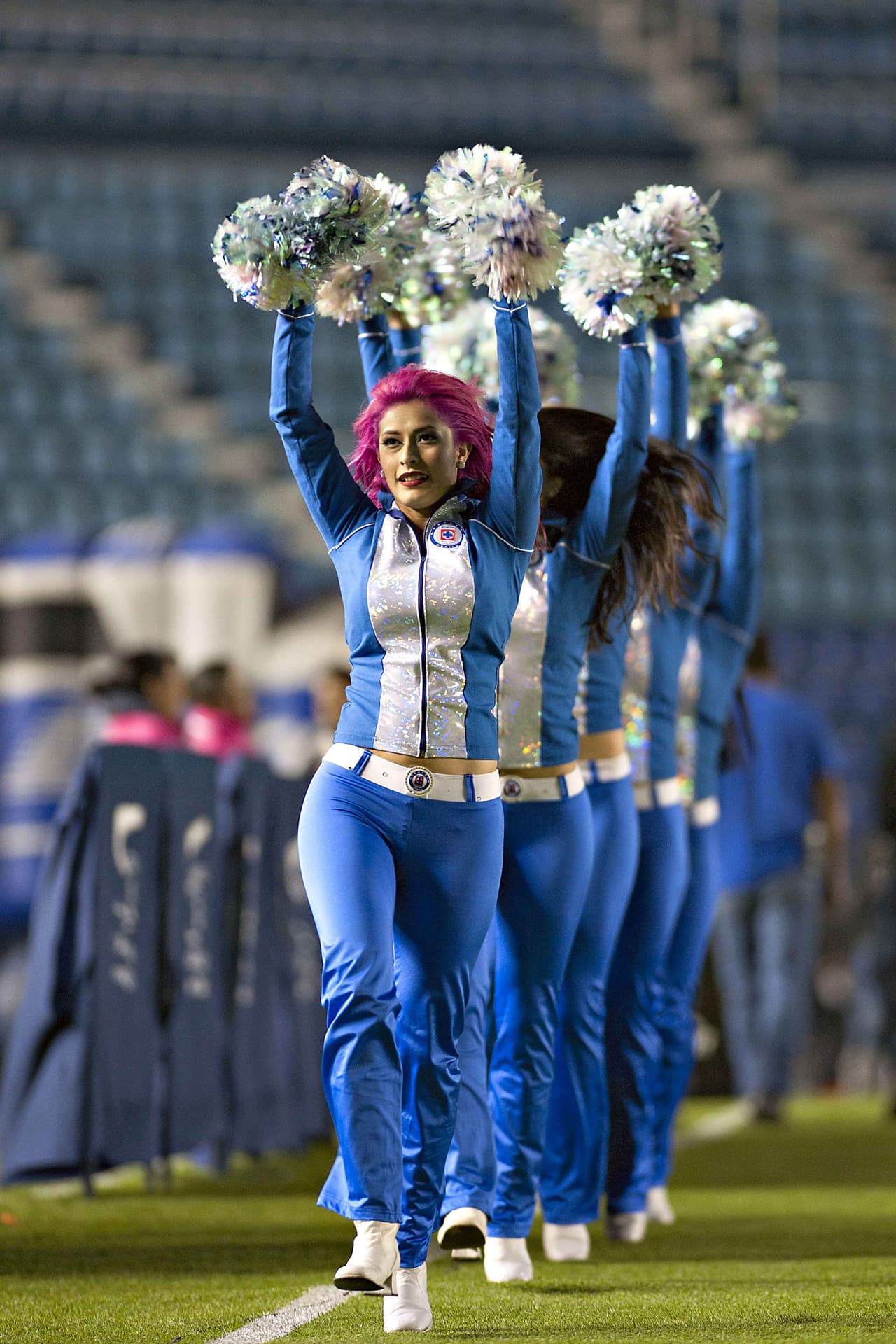 La belleza de las porristas en la fecha 11