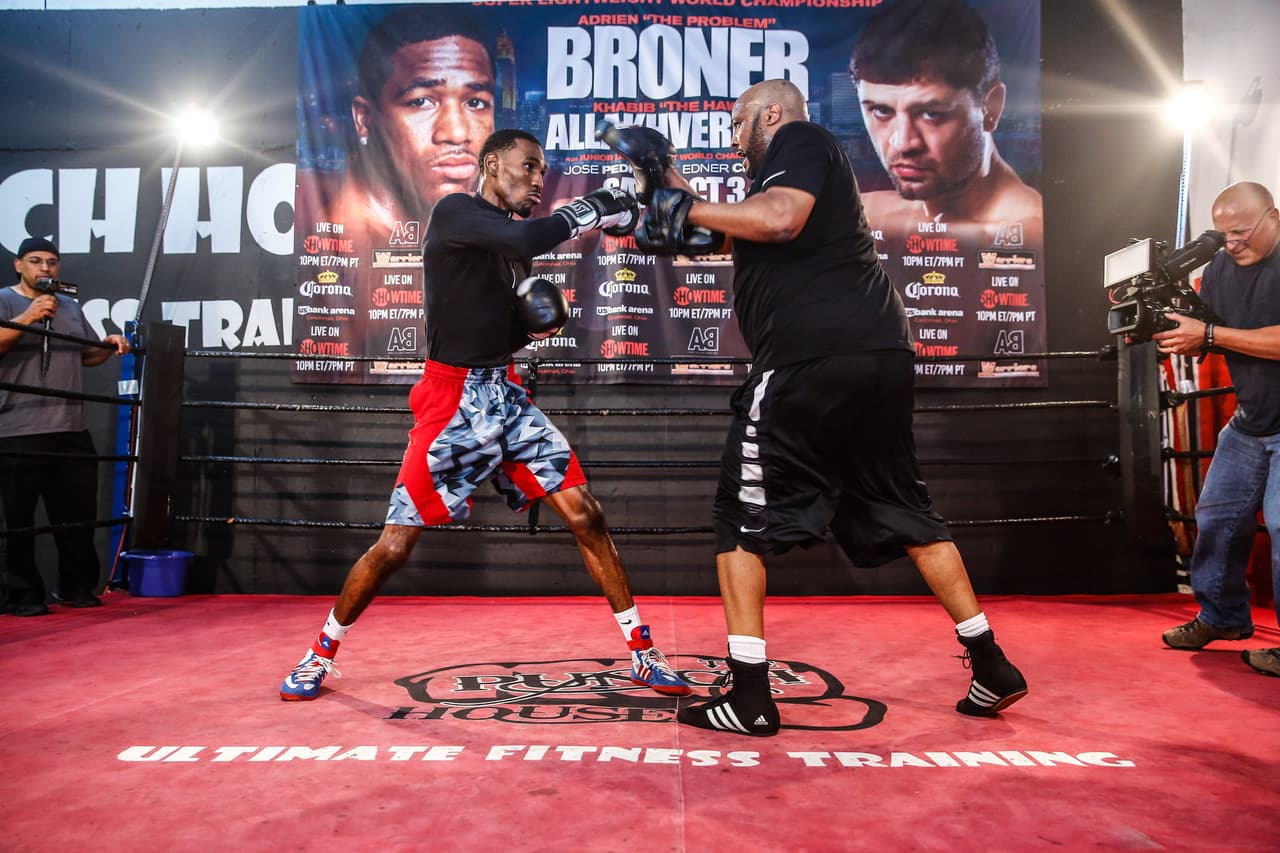 Adrien Broner, Khabib Allakhverdiev, José Pedraza y Edner Cherry enseñaron armas en entrenamiento público antes de sus peleas del próximo 3 de octubre.