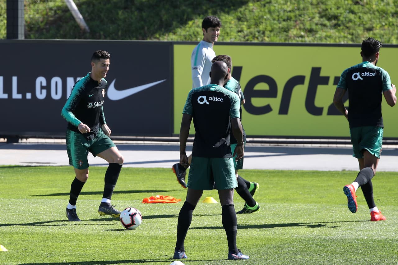 Cristiano Ronaldo vivió su reencuentro con Portugal tras Rusia 2018, en un entrenamiento ahora con miras a la Eurocopa, previo al primer duelo de eliminatorias contra Ucrania por el grupo B.