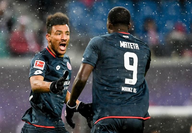 Con esa confianza, el visitante se fue aún abajo en el resultado al descanso del medio tiempo.