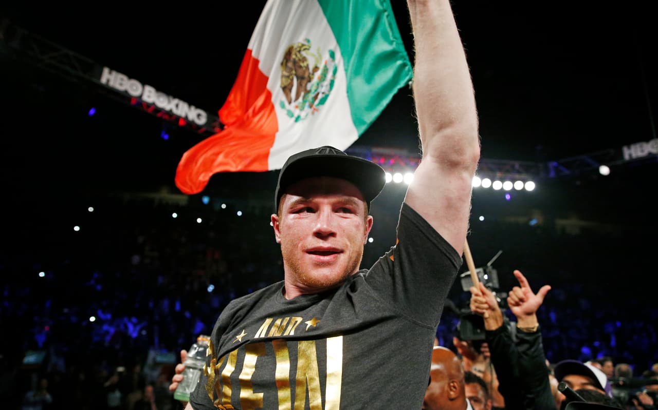 Saúl ‘Canelo’ Álvarez peleó dos veces en el 2015. Primero enfrentó a James Kirkland en Houston, Texas, el mexicano noqueó al estadounidense en tres rounds. La pelea grande del pelirrojo se dio el 21 de noviembre contra Miguel Cotto por el título mediano del CMB. ‘Canelo’ ganó por decisión unánime y se consolidó como uno de los mejores púgiles del mundo.