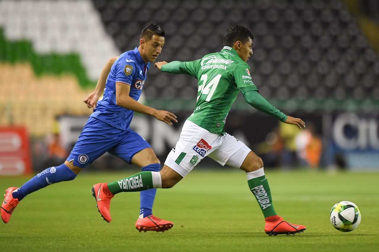 El juego se estaba haciendo añejo en la primera mitad y parecía que La Fiera se iba a los vestidores con una ventaja transitoria.