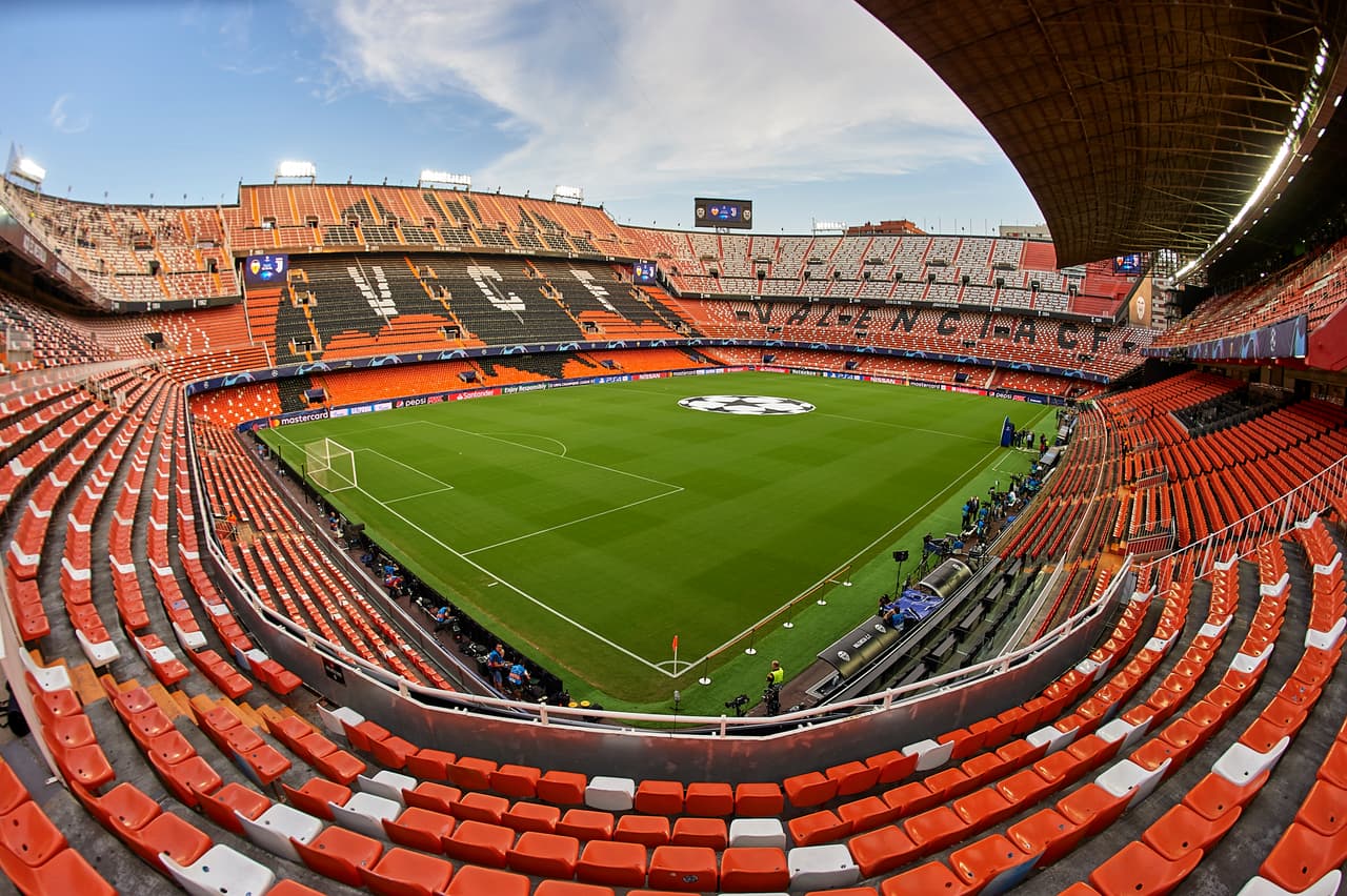 <b>10. Mestalla - </b>(Valencia C.F. / España)
