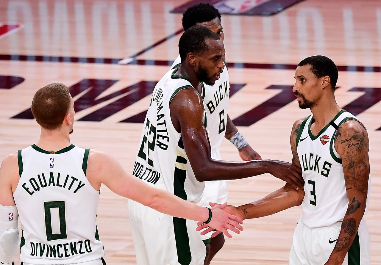Giannis faltó pero Middleton salvó a los Bucks en Playoffs