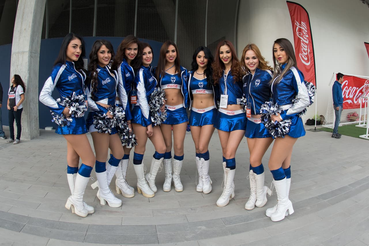 La belleza de las porristas en la fecha 1