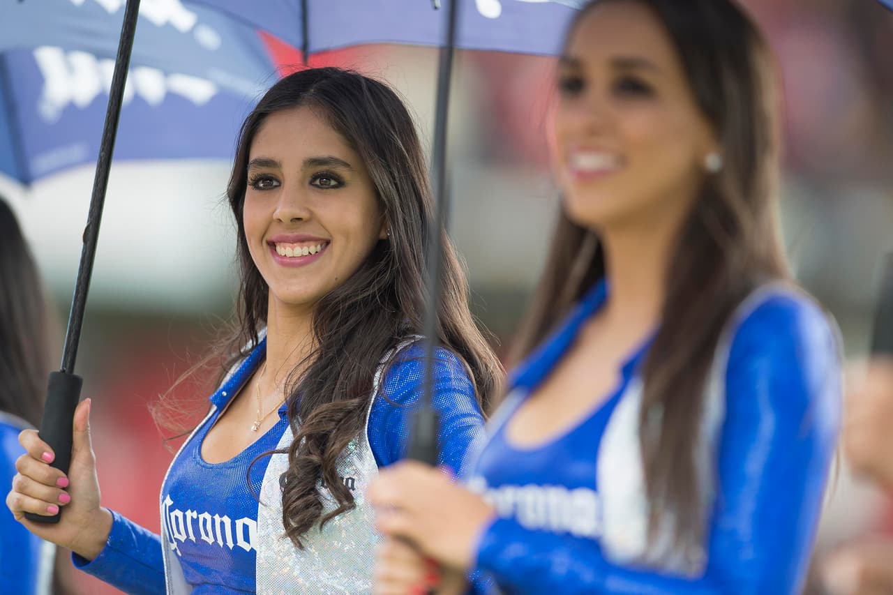 La belleza de las porristas en la fecha 1