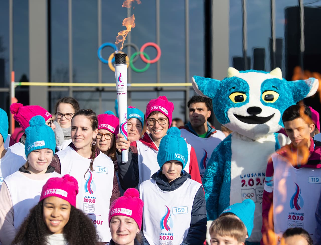 Los atletas ya se encuentran en la capital olímpica y están listos para dar inicio a tan importante justa para el mundo deportivo en categoría juvenil. Lausana se viste de colores para recibir a personas de todo el mundo listas para apoyar a su país.