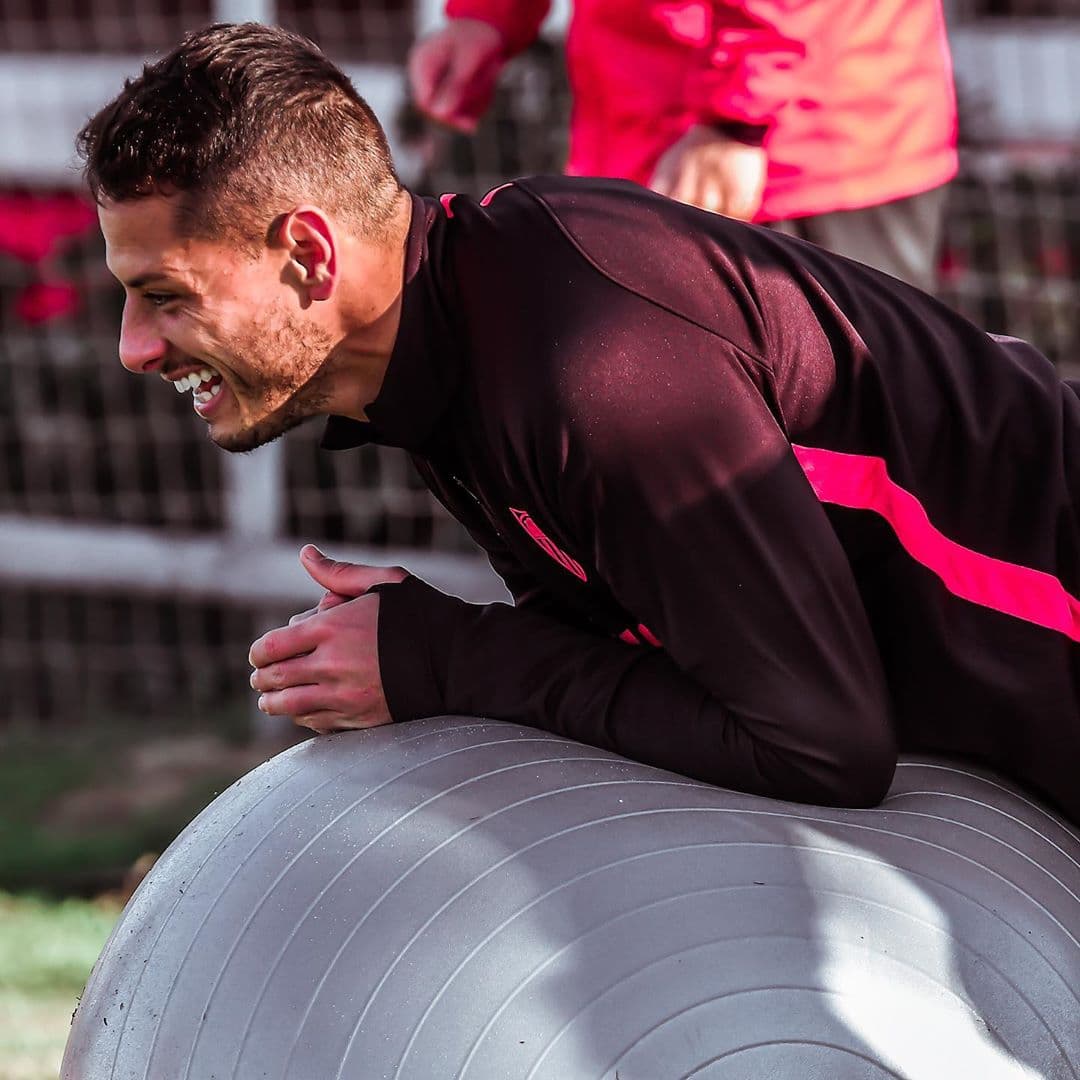 El Chicharito acaba de darle el "sí" al LA Galaxy de la MLS de EE.UU, en lo que llaman uno de los mejores contratos del fútbol estadounidense con una transacción que se rumora está cerca a los 10 millones de dólares.